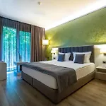 & Relax Zone Cattleya كروشونا