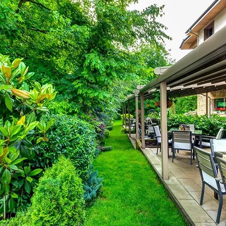 & Relax Zone Cattleya 3* كروشونا