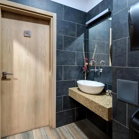 Hotel & Relax Zone Cattleya 3*