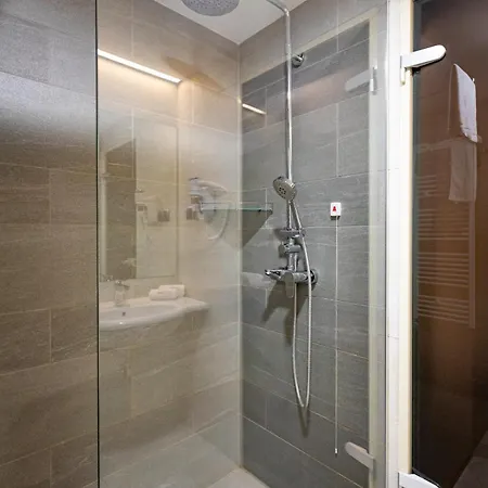 & Relax Zone Cattleya Hotel 3*