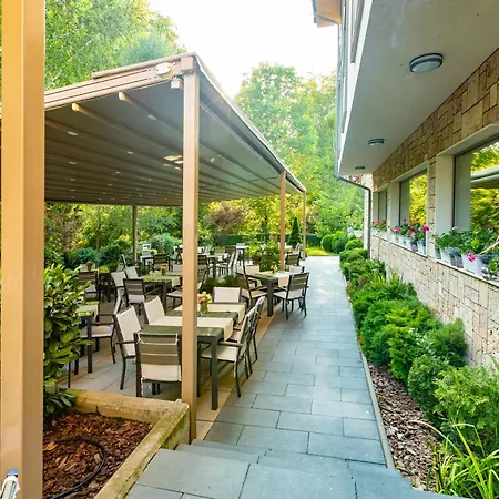 Hotel & Relax Zone Cattleya Kruszuna