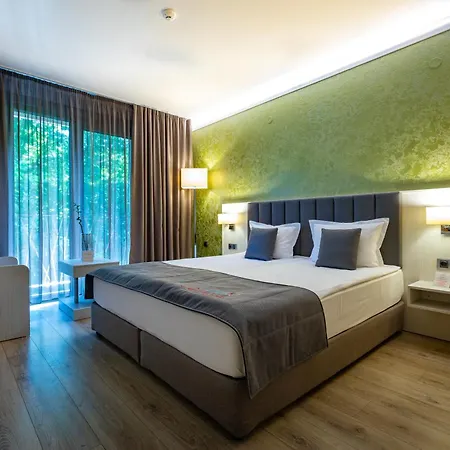 & Relax Zone Cattleya クルシュナ