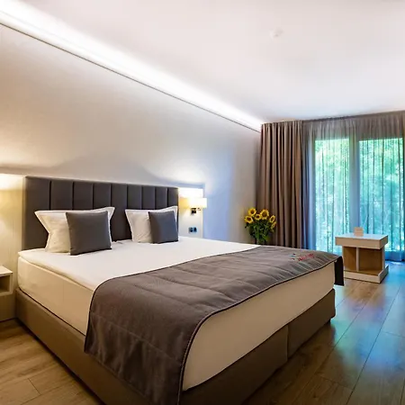 & Relax Zone Cattleya Hotel 3*