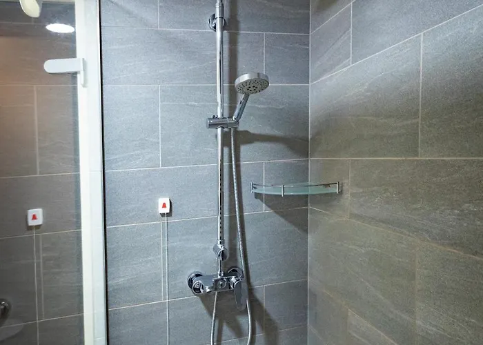 & Relax Zone Cattleya Хотел 3*