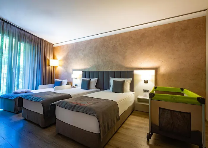 & Relax Zone Cattleya Хотел 3*