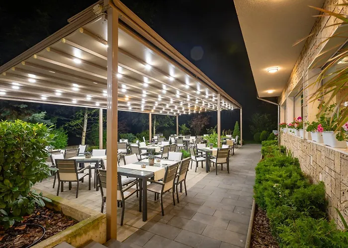 & Relax Zone Cattleya Хотел