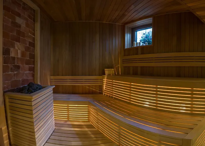 ホテル & Relax Zone Cattleya 3*